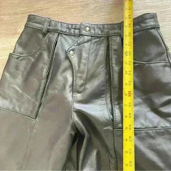 BLACK LEATHER PANT  MADE IN CANADA CLASSY SIZE 14 - Picture 6 of 15